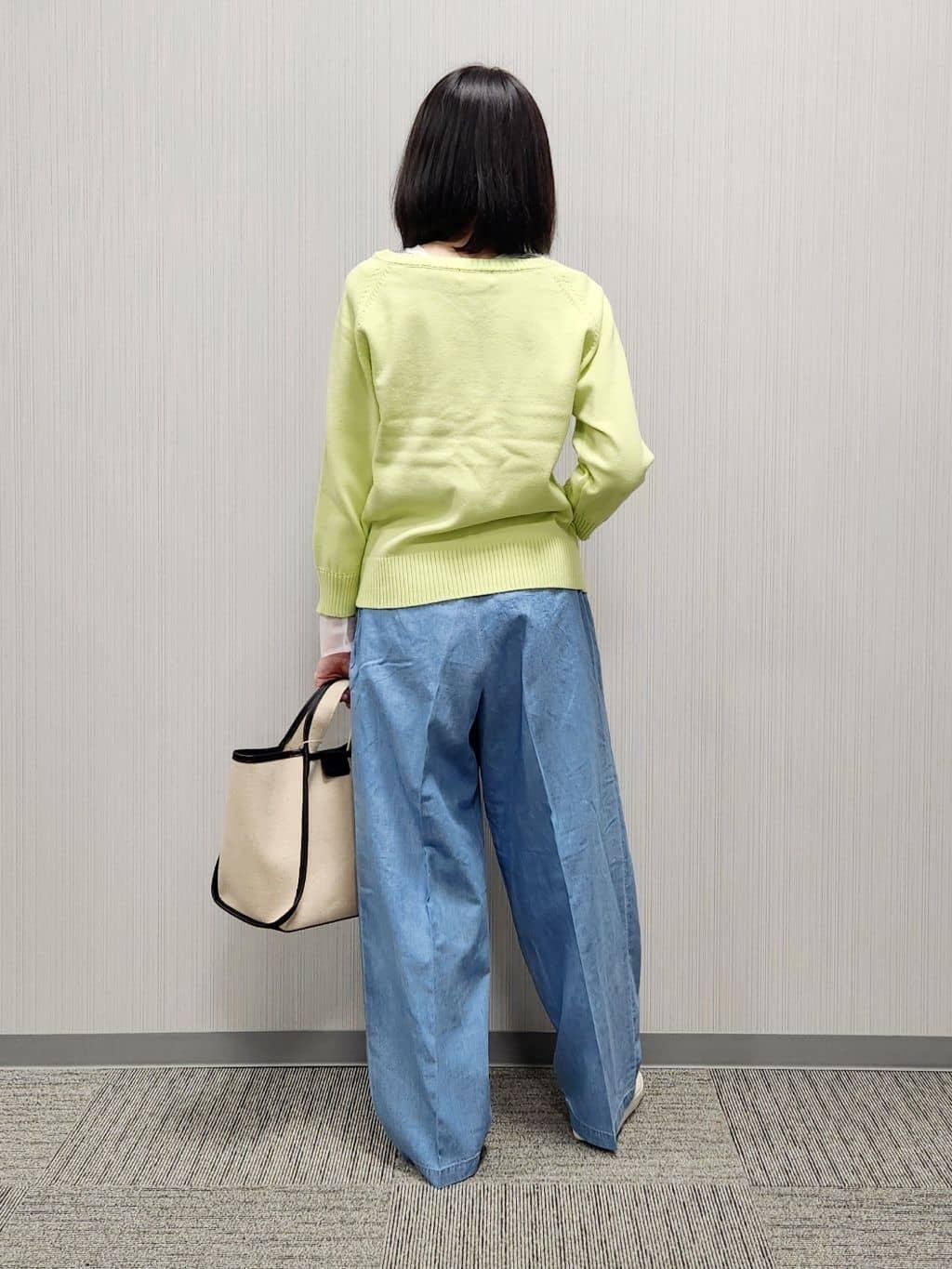 naraさんの「Dessin｜【洗える】コットンVネックニット」を使ったコーディネート