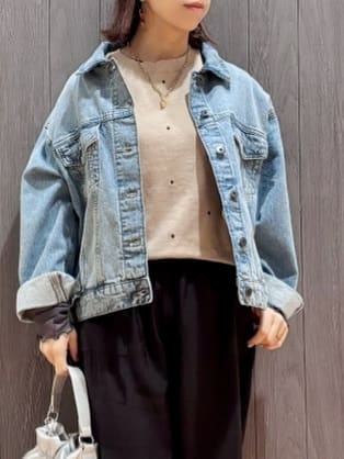 meiさんの「SHOO･LA･RUE｜【SHOO・LA・RUE DENIM】羽織るだけでこなれる　オーバーサイズデニムジャケット」を使ったコーディネート