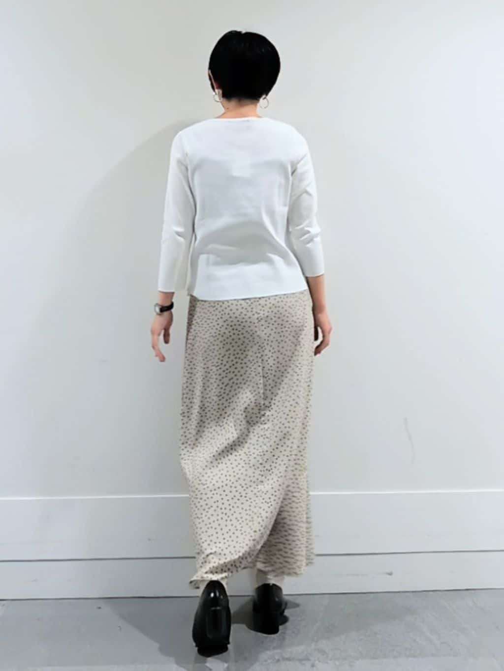 ミズタさんの「UNTITLED｜【洗える/七分袖】ボートネックコットンプルオーバー」を使ったコーディネート