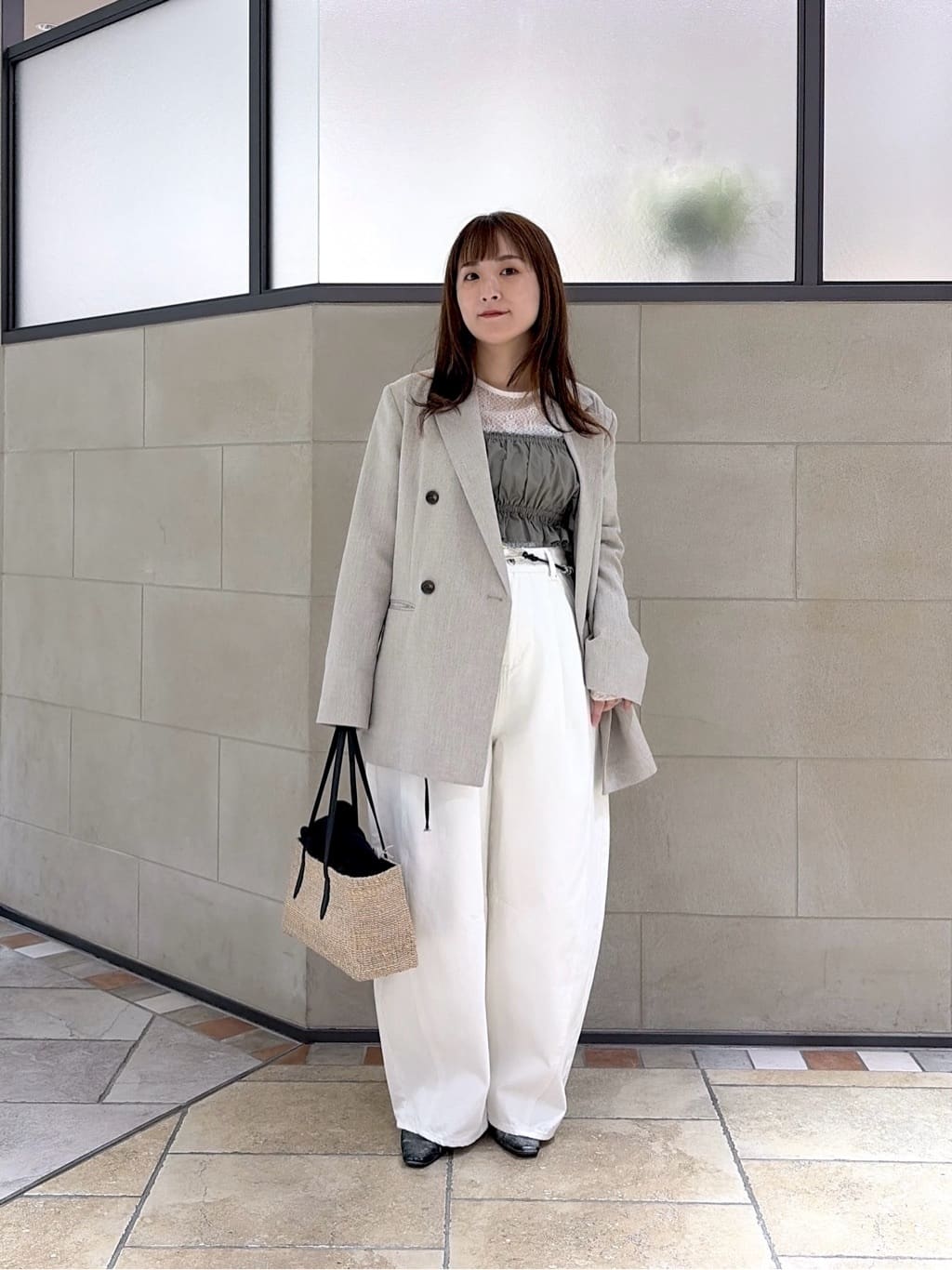 よねさんの「INDIVI｜ダブルブレストオーバージャケット」を使ったコーディネート