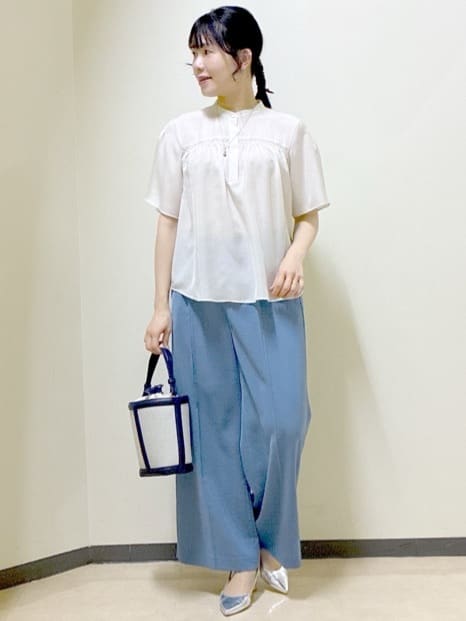  beni_gingerさんの「Reflect｜【選べる5色◎／マシンウォッシュ可】シャーリングデザインブラウス」を使ったコーディネート