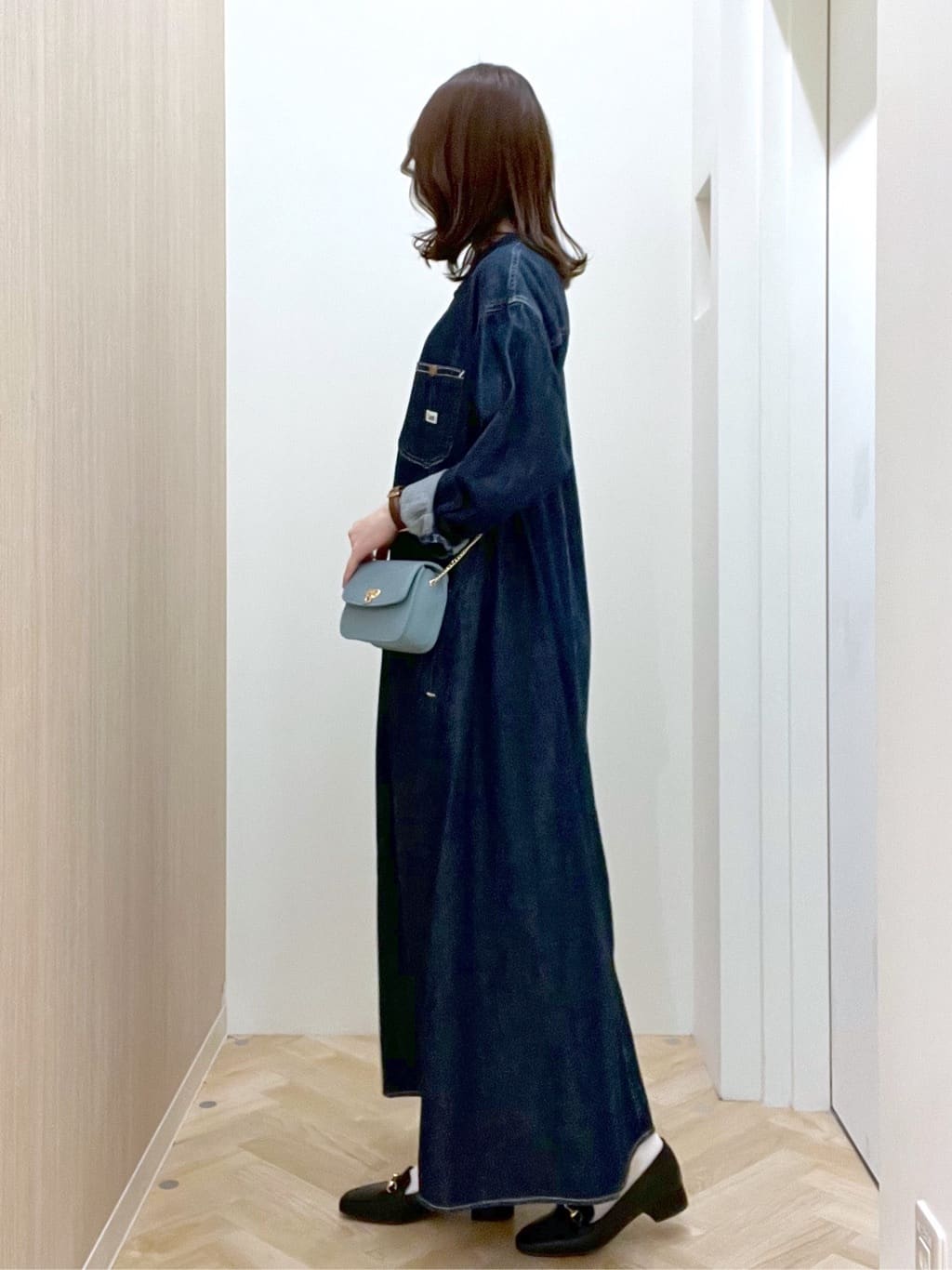  おまつさんの「grove｜【Lee&times;grove別注】LOCO FLARE DRESS」を使ったコーディネート