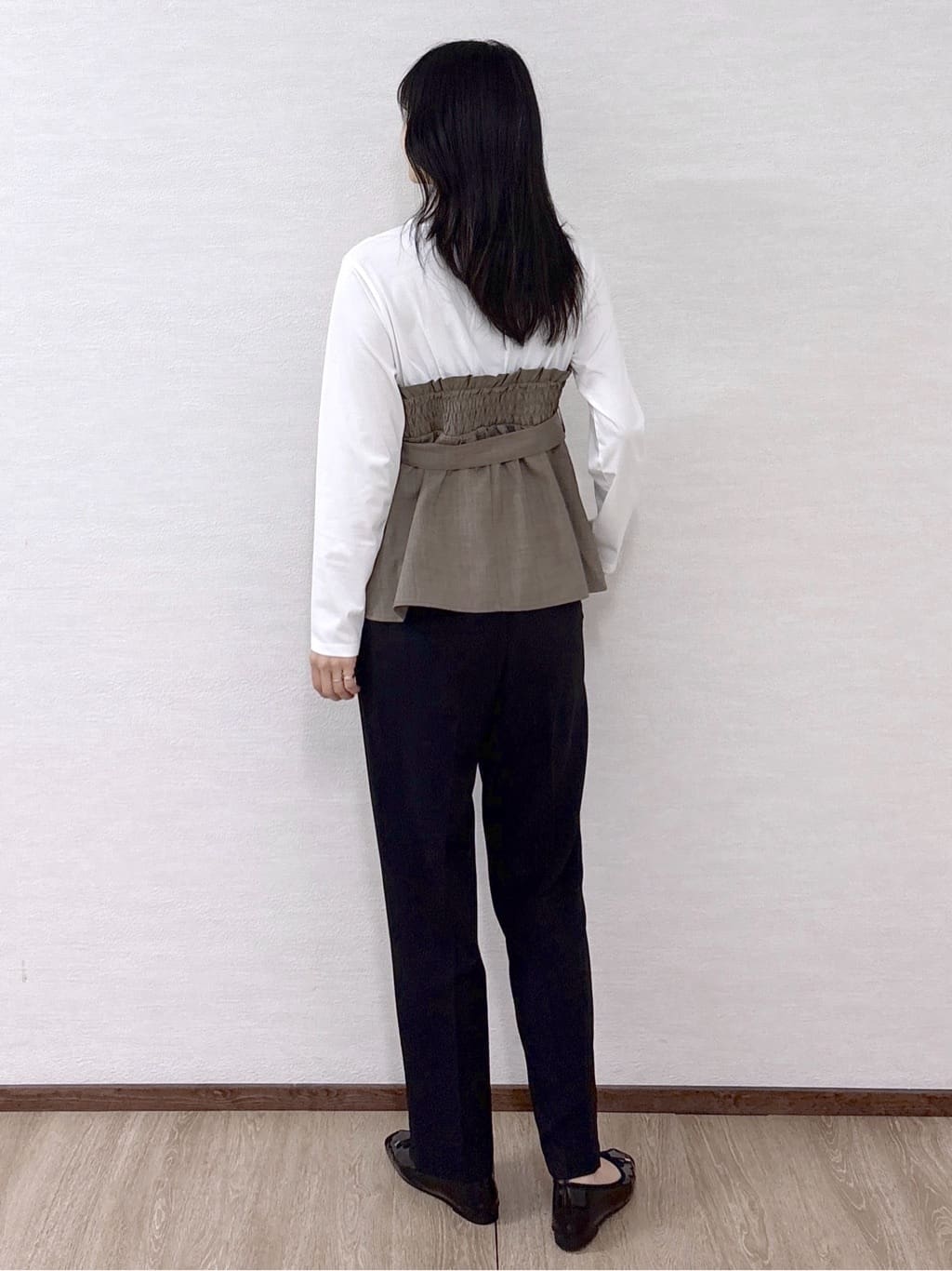 sachikoさんの「OPAQUE.CLIP｜美脚ストレッチイージーテーパードパンツ【洗濯機OK】」を使ったコーディネート