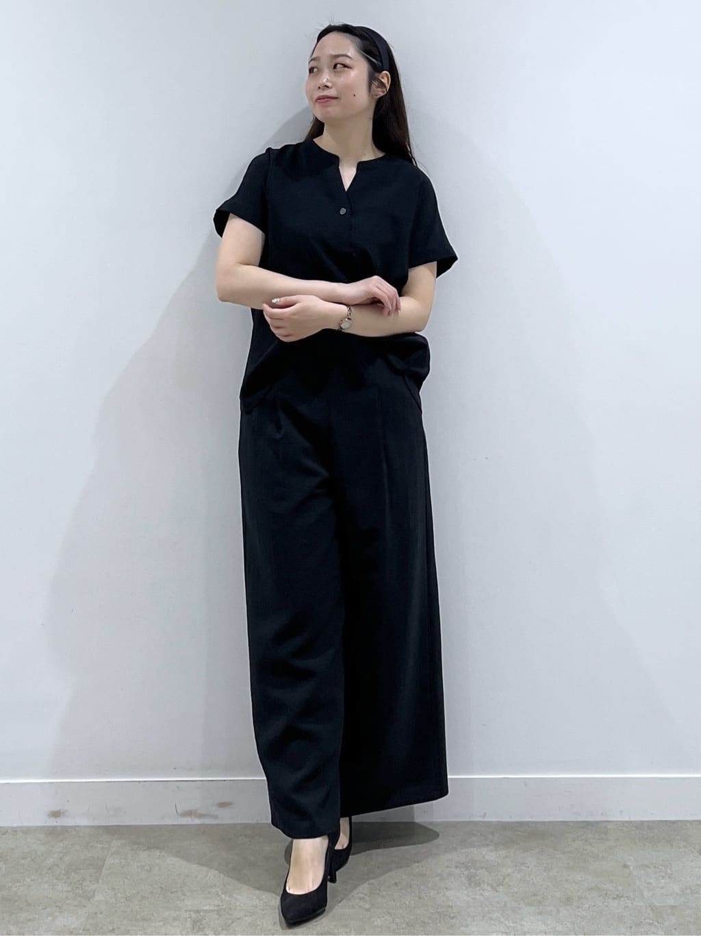 Saekoさんの「COUP DE CHANCE｜【手洗い可／セットアップ可】キーネックブラウス」を使ったコーディネート
