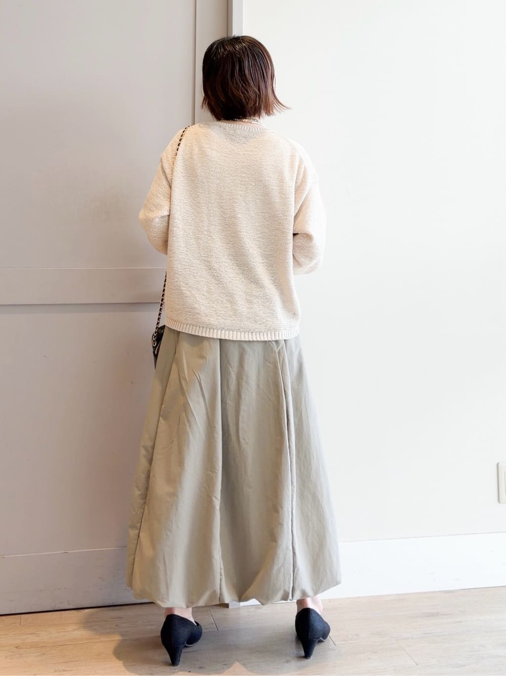 yamakoさんの「grove｜【貴島明日香さん着用・大人のリラックススタイル】テープヤーン ボートネックニット」を使ったコーディネート
