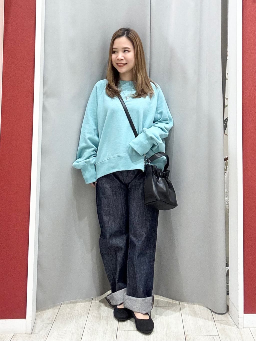 shioさんの「SHOO･LA･RUE｜【S-LL】程よい甘さが魅力 ギャザー切り替えフリルシャツ」を使ったコーディネート