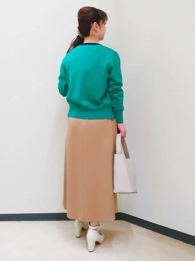 花さんの「Reflect｜【アンサンブル可】バイカラーカーディガン」を使ったコーディネート