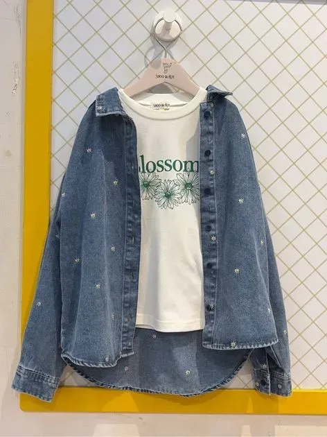 100-150cm】フラワー刺繍デニムシャツ（シャツ・ブラウス） | SHOO・LA