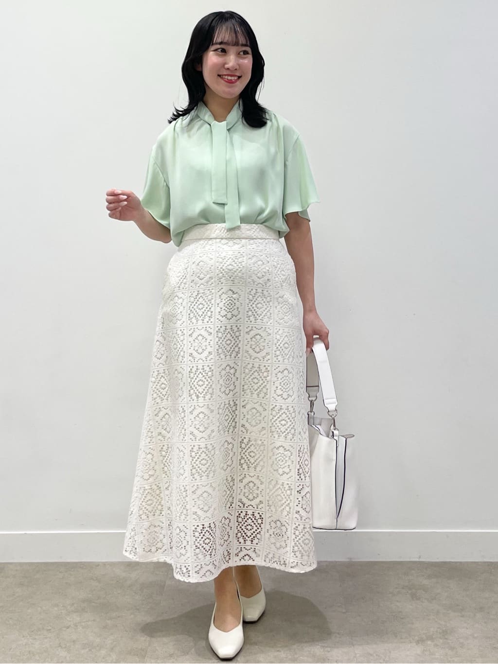 yukariさんの「Reflect｜【マシンウォッシュ可】フレアスリーブボウタイブラウス」を使ったコーディネート