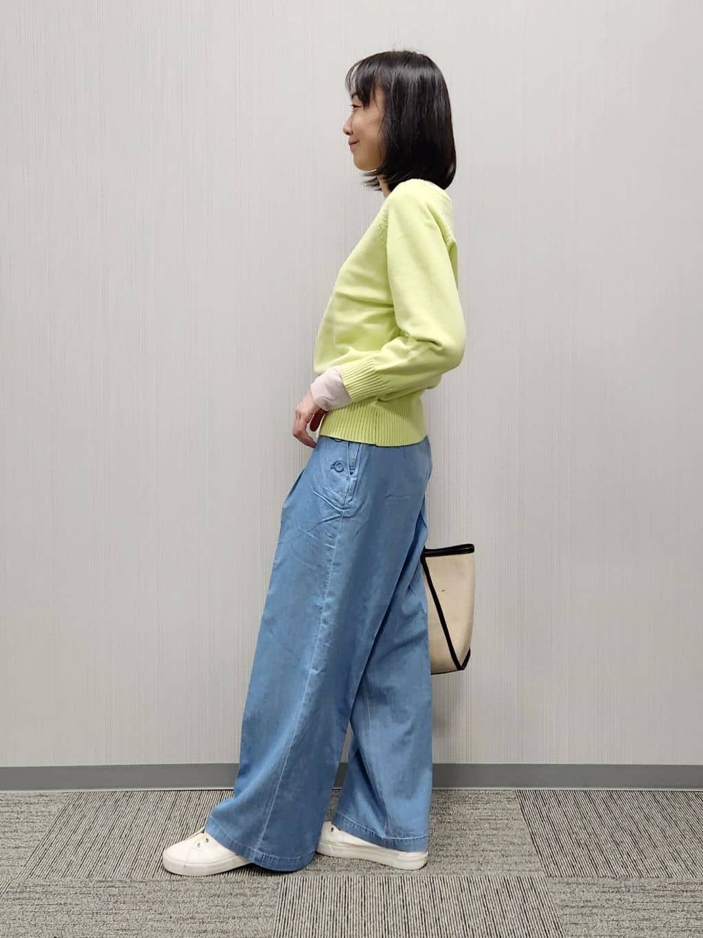 naraさんの「Dessin｜【洗える】コットンVネックニット」を使ったコーディネート