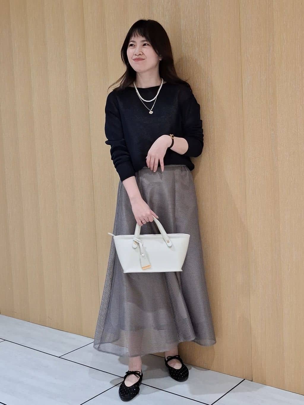 YuKaRiさんの「UNTITLED｜【8色展開/程よい透け感】ドライタッチボートネックニット」を使ったコーディネート