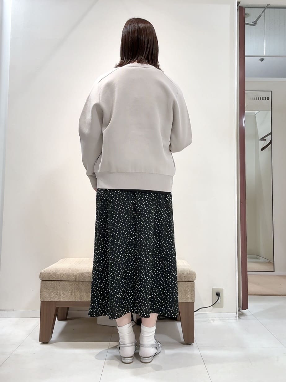 YUIさんの「UNTITLED｜◆【軽羽織り/セットアップ可】ジップアップニットカーディガン」を使ったコーディネート