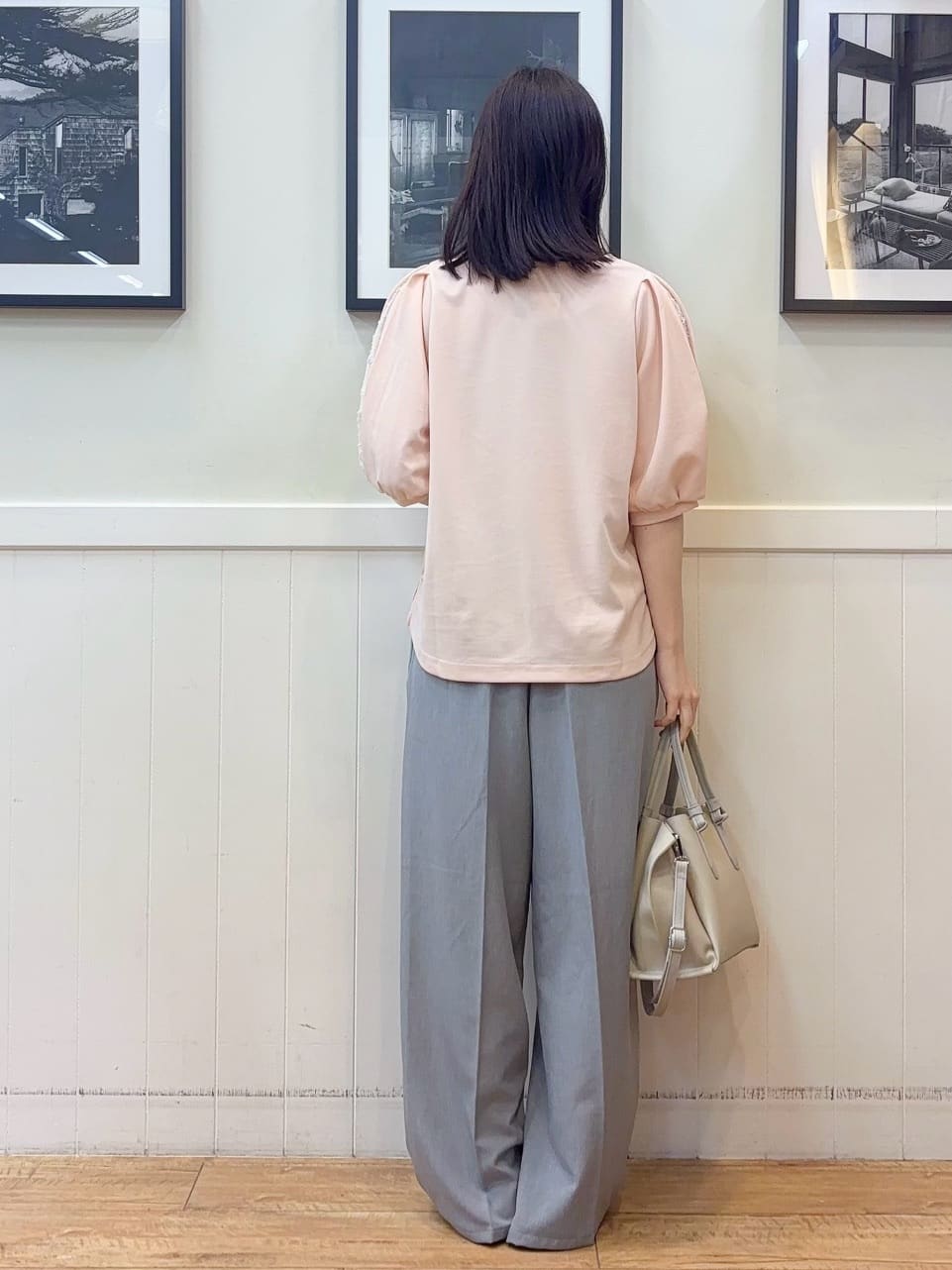 えぬさんの「SHOO･LA･RUE｜【高レビュー/着丈選べる/S-LL/洗濯機可】楽ちん&times;きれい見え ストレッチワイドパンツ」を使ったコーディネート