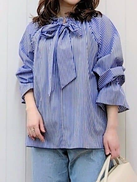 itoさんの「Dessin｜【洗える】フリルボウタイストライプブラウス」を使ったコーディネート