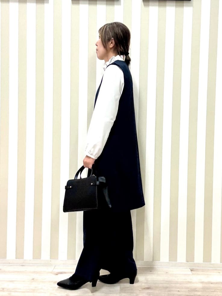 pieceさんの「SHOO･LA･RUE｜【洗濯機可/セットアップ可/S-3L】きちんと楽に。カットジョーゼット ロングジレ」を使ったコーディネート
