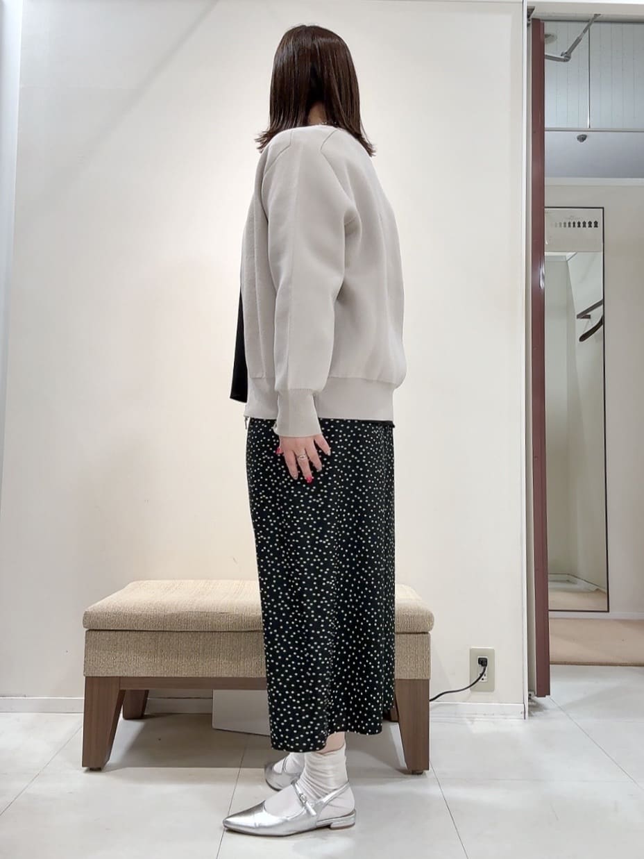 YUIさんの「UNTITLED｜◆【軽羽織り/セットアップ可】ジップアップニットカーディガン」を使ったコーディネート