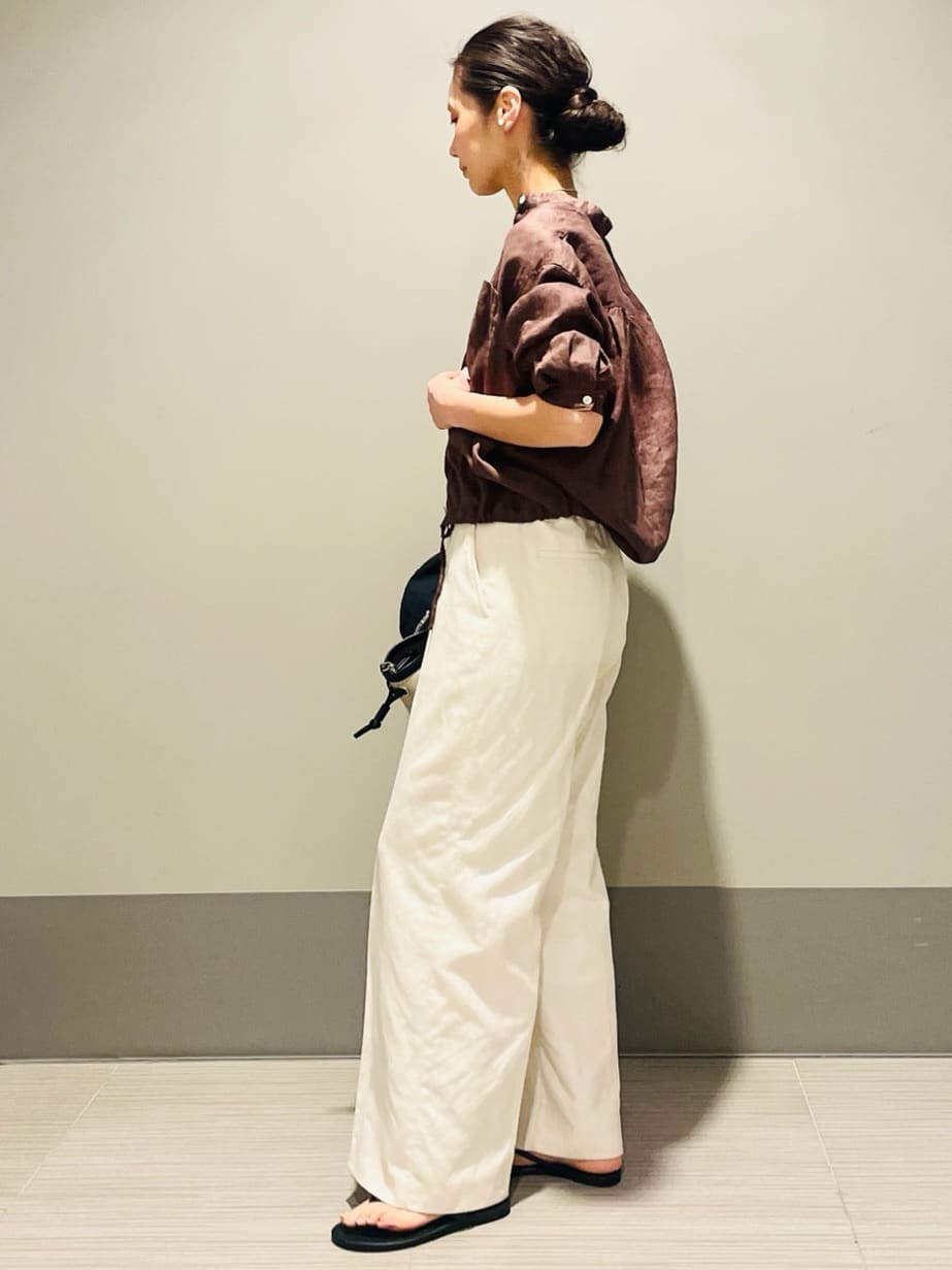 Annさんの「DRESSTERIOR｜【2WAY/羽織にも】ウォッシャブルリネン ドロストシャツ」を使ったコーディネート