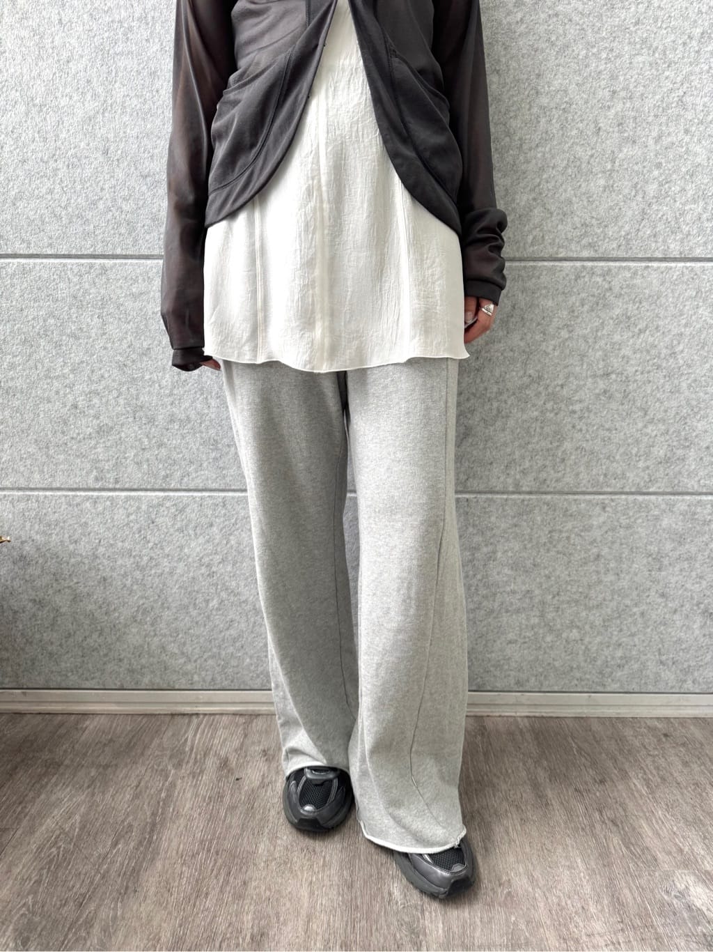 uchi__yamaさんの「CODE A｜sheer jersey cardigan」を使ったコーディネート