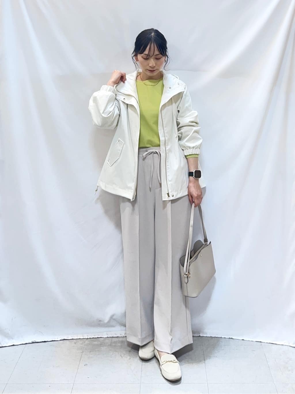 𝐇𝐢𝐫𝐨𝐦𝐢さんの「SHOO･LA･RUE｜【洗濯機可/S-LL】さらりと軽やか インせず着られる すっきり見えドルマンニット」を使ったコーディネート
