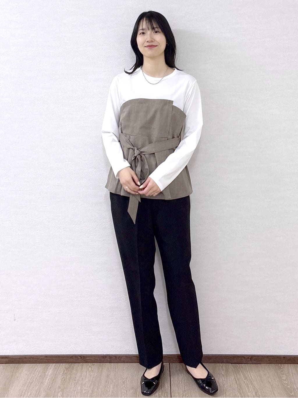 sachikoさんの「OPAQUE.CLIP｜美脚ストレッチイージーテーパードパンツ【洗濯機OK】」を使ったコーディネート