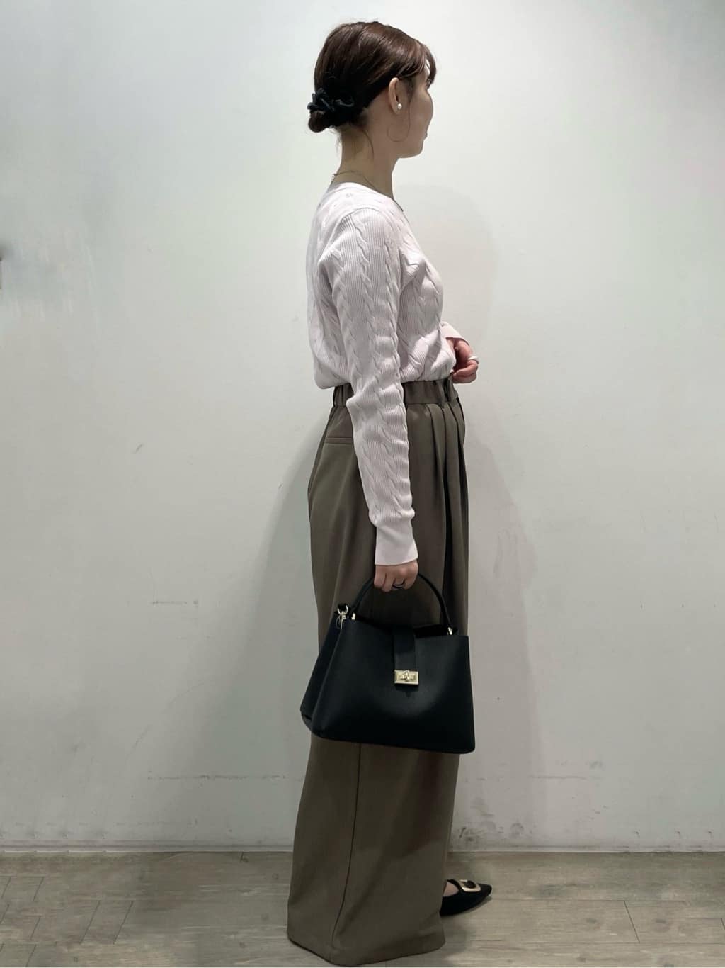 tomokoさんの「OPAQUE.CLIP｜ケーブル編みニット【洗濯機OK】」を使ったコーディネート