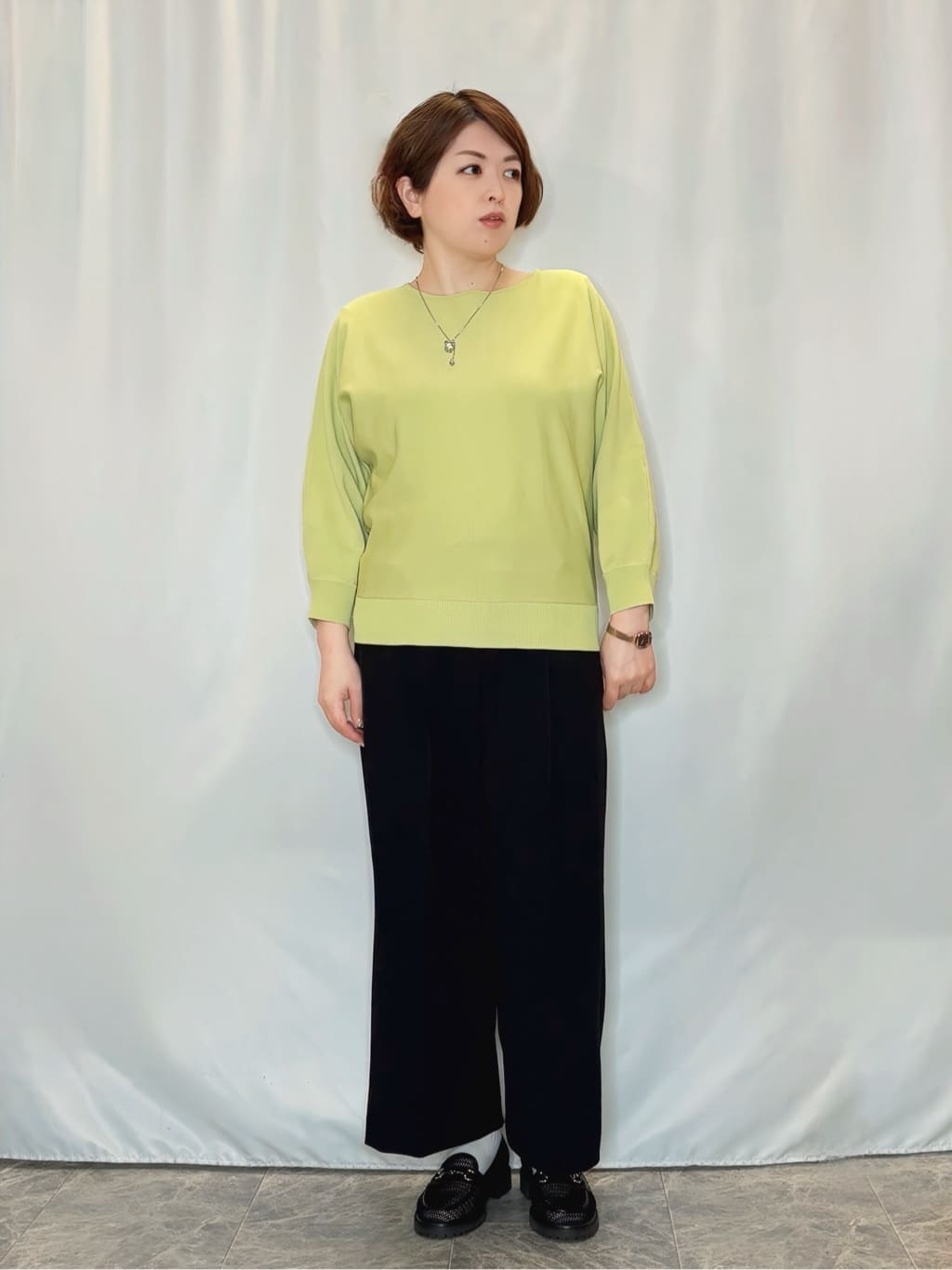 たみさんの「SHOO･LA･RUE｜【洗濯機可/S-LL】さらりと軽やか インせず着られる すっきり見えドルマンニット」を使ったコーディネート