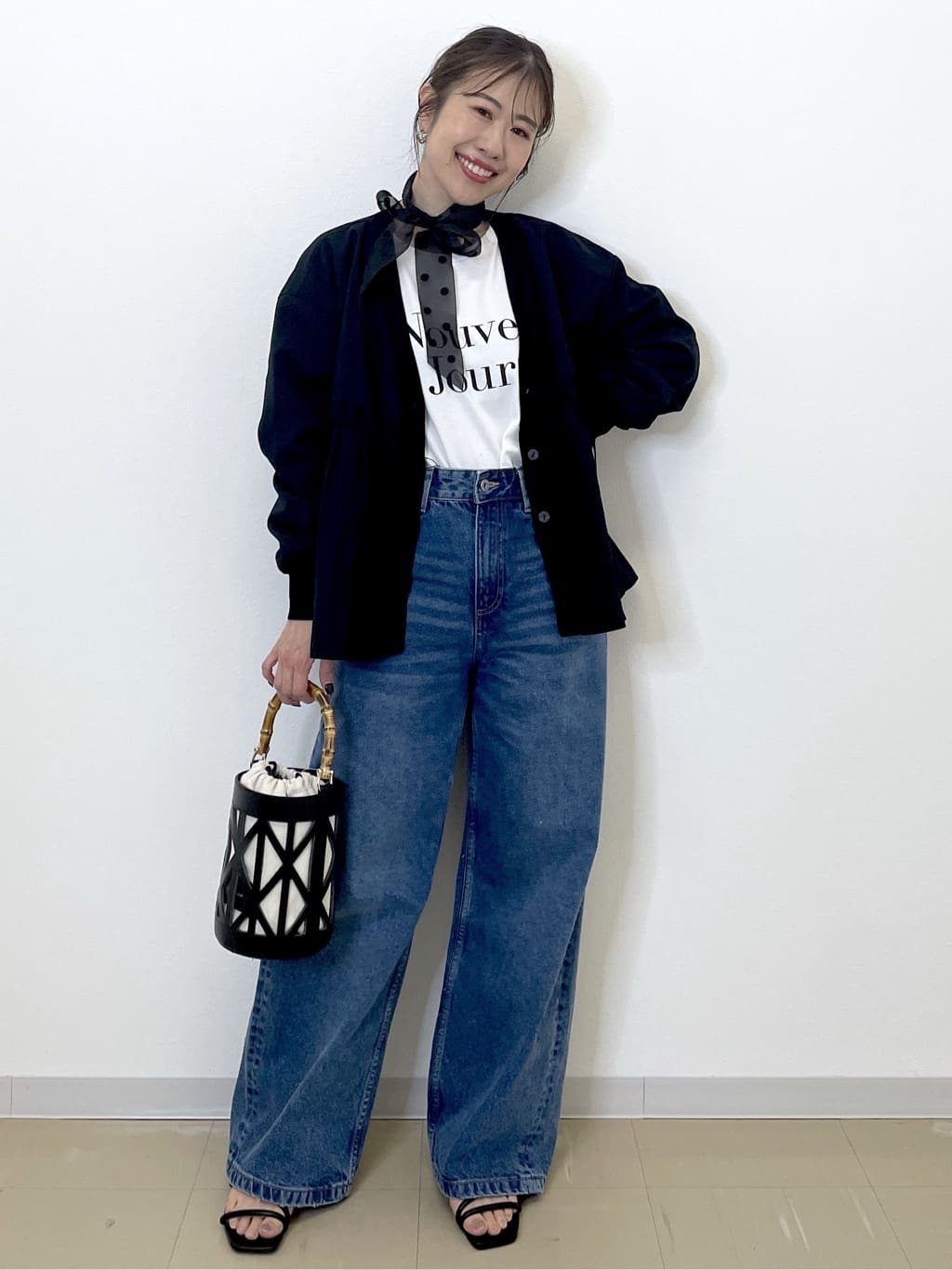 Akiさんの「OPAQUE.CLIP｜ブラウス風Vネックカーディガン【洗濯機OK】」を使ったコーディネート