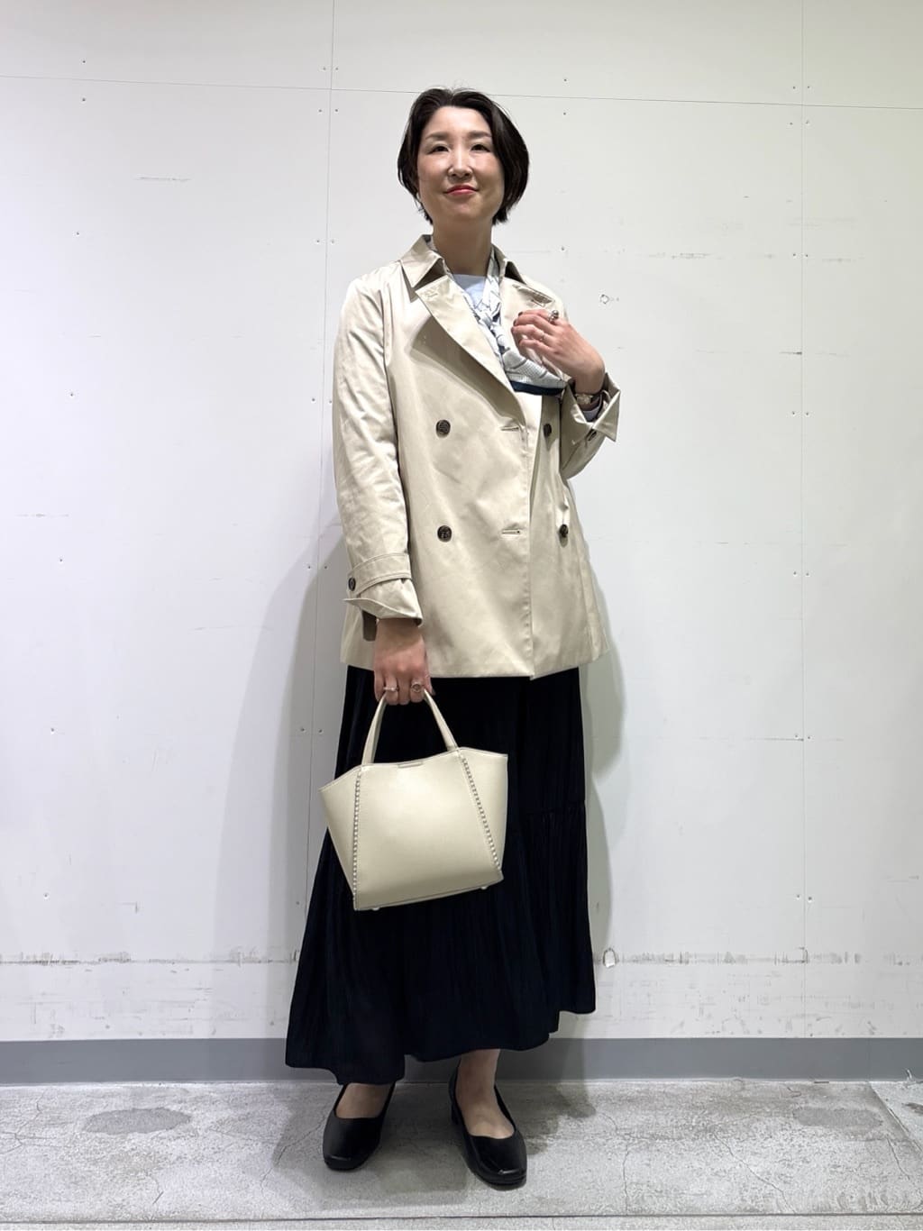 yuriさんの「INDIVI｜【花粉付着防止／撥水／UVケア】名品トレンチコート」を使ったコーディネート