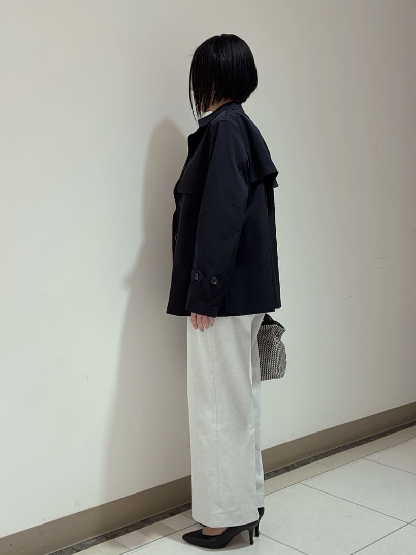 環さんの「UNTITLED｜【定番人気/はっ水/洗える】タスランショートトレンチコート」を使ったコーディネート