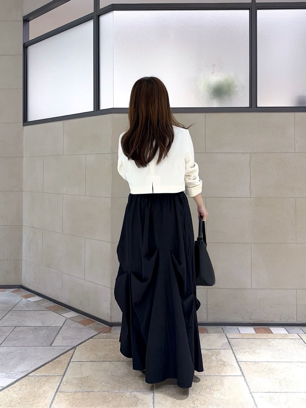 よねさんの「INDIVI｜クロップドジャケット」を使ったコーディネート