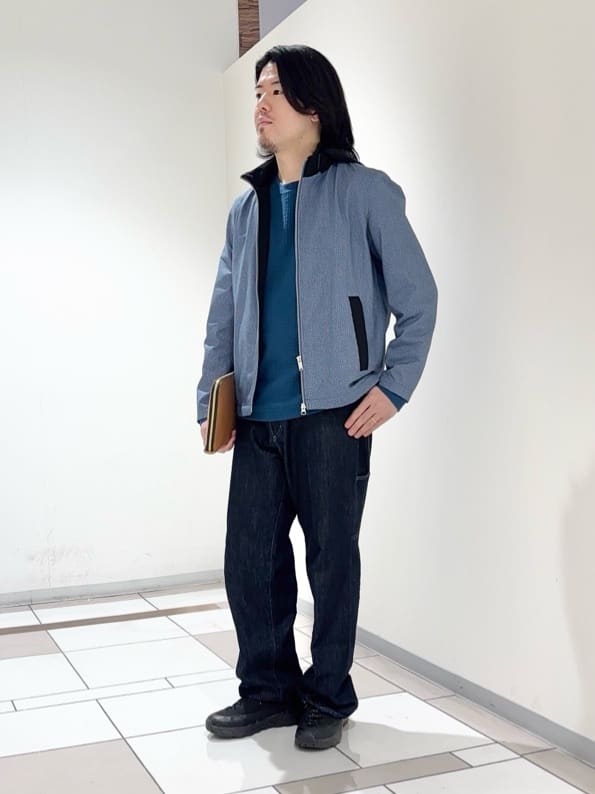 及川さんの「TAKEO KIKUCHI｜2WAYアクティブ ライト ブルゾン」を使ったコーディネート