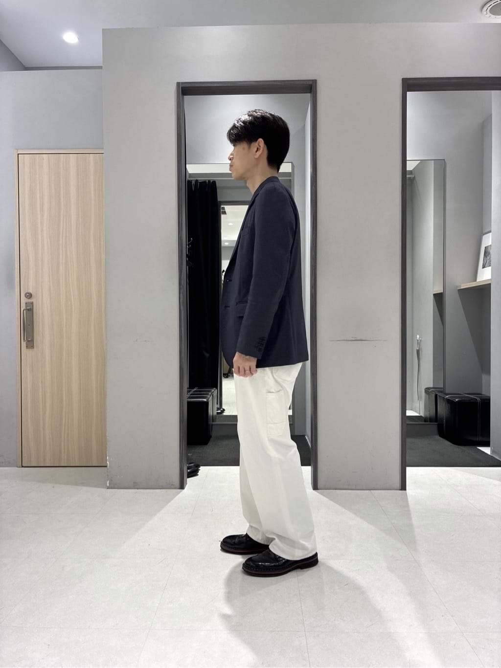 わいずみさんの「TAKEO KIKUCHI｜【360&deg;ストレッチ／軽量】None Of Stress ライト ジャケット（セットアップ対応）」を使ったコーディネート