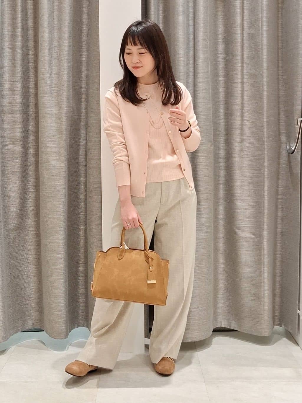 YuKaRiさんの「UNTITLED｜◆【アンサンブル可/洗える】クルーネックニットカーディガン」を使ったコーディネート