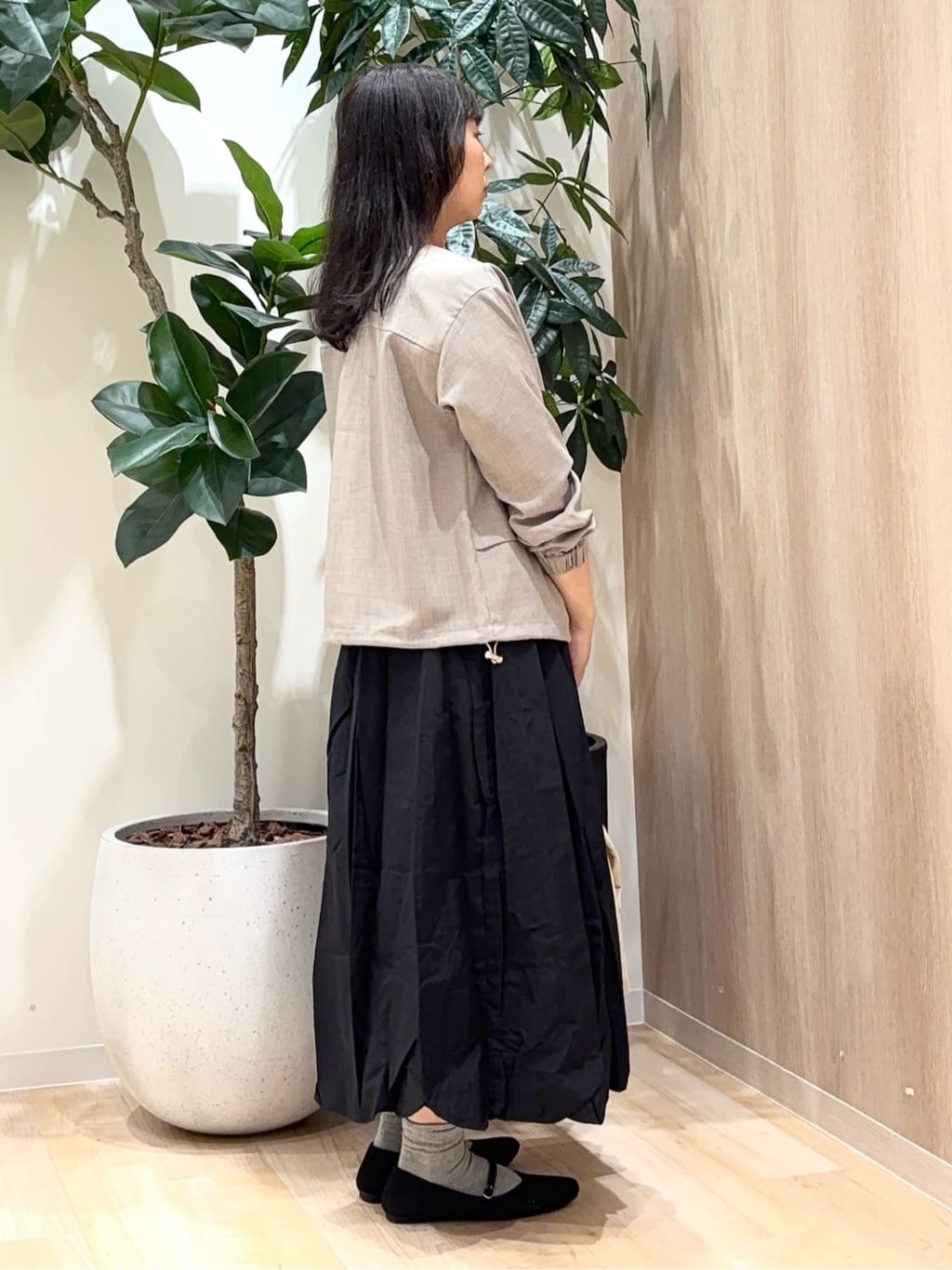miraiさんの「grove｜【貴島明日香さん着用・洗える】麻調ノーカラーブルゾン」を使ったコーディネート