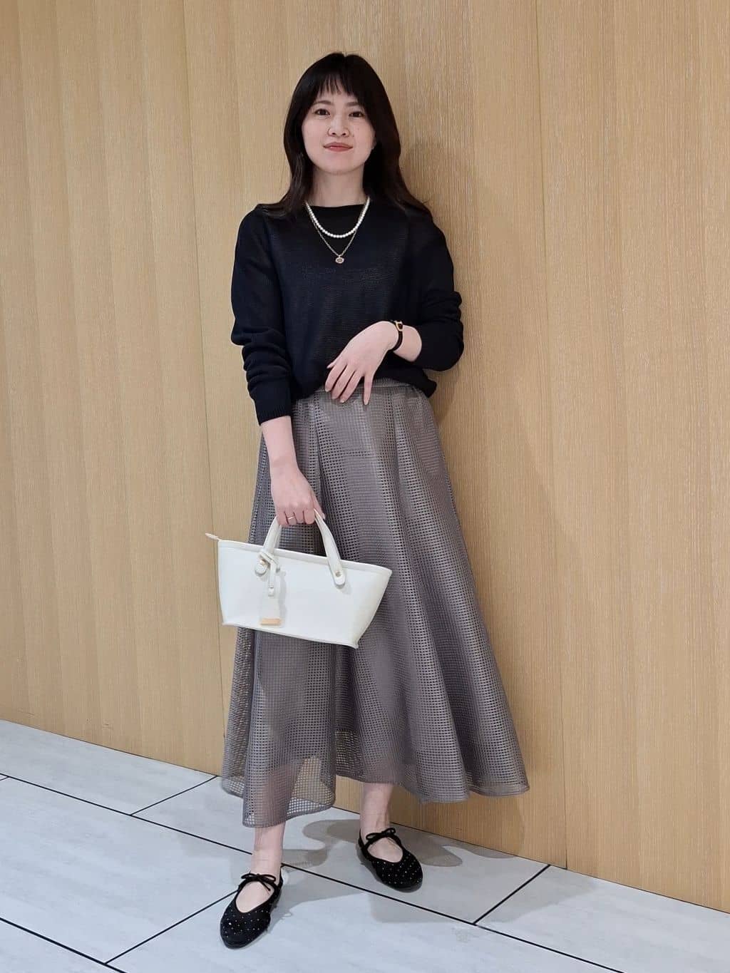 YuKaRiさんの「UNTITLED｜【8色展開/程よい透け感】ドライタッチボートネックニット」を使ったコーディネート