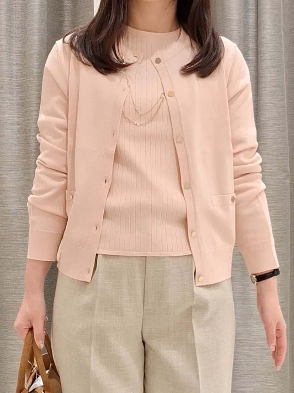 YuKaRiさんの「UNTITLED｜◆【アンサンブル可/洗える】クルーネックニットカーディガン」を使ったコーディネート