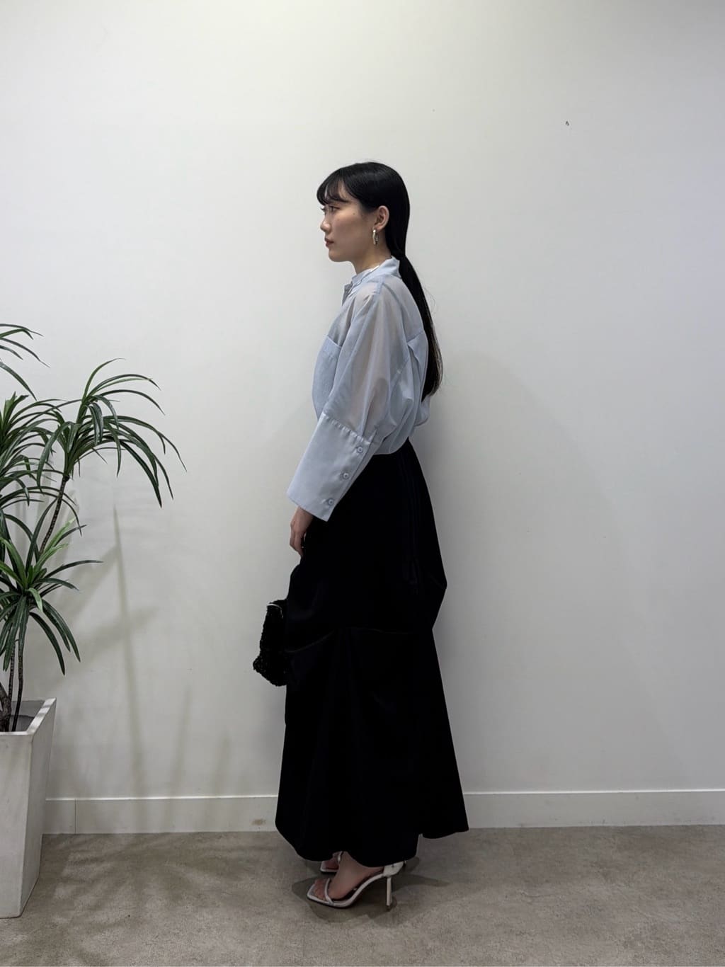 rinaさんの「INDIVI｜【接触冷感】シアーコクーンブラウス」を使ったコーディネート