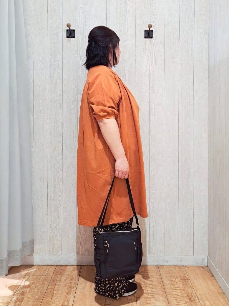 kotomiさんの「SHOO･LA･RUE｜【洗濯機可/S-LL】1枚でも羽織でも キーネックシャツワンピース」を使ったコーディネート