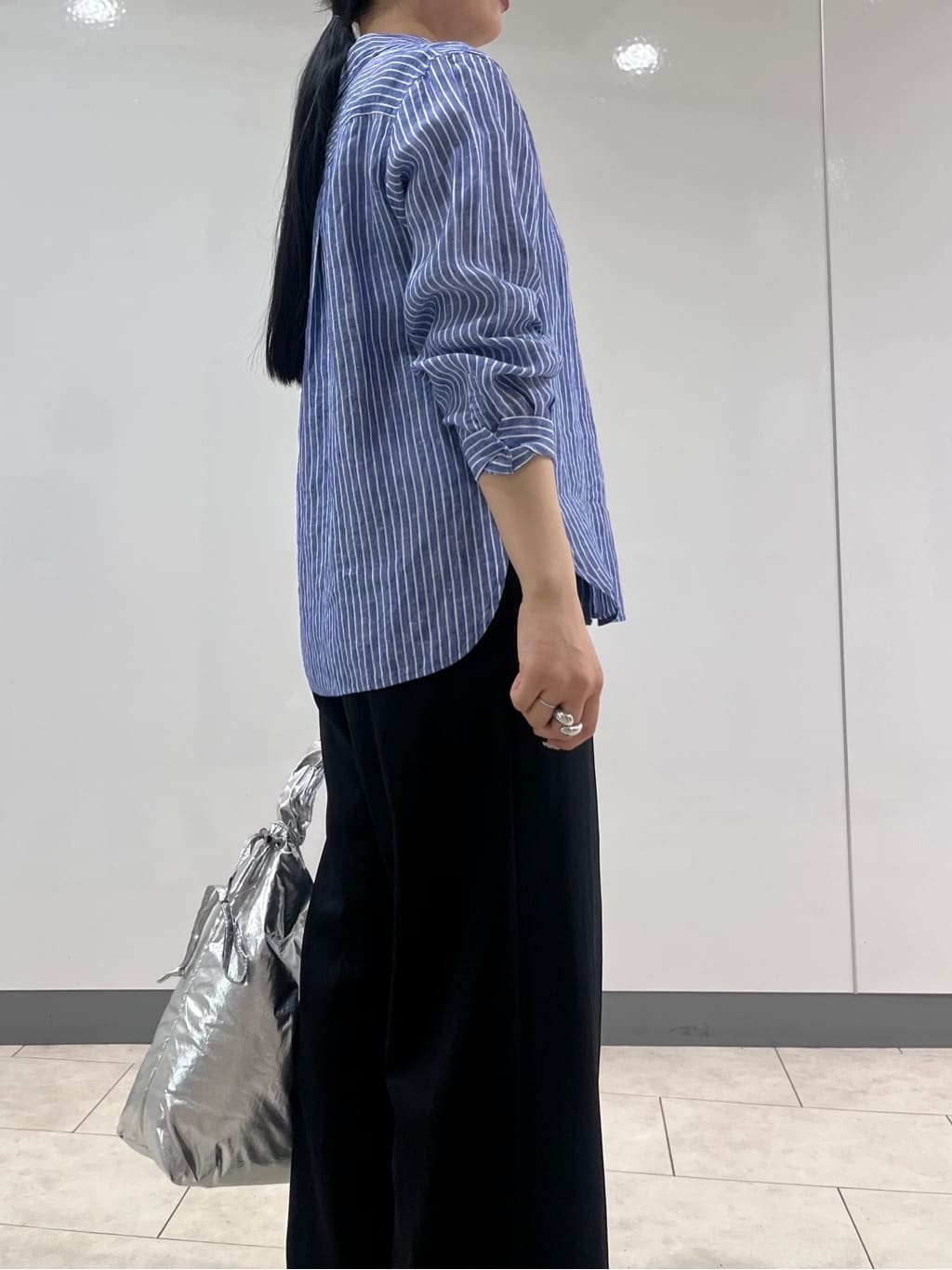 hasuさんの「INDIVI｜【接触冷感／2WAY】カシュクールリネンシャツ」を使ったコーディネート