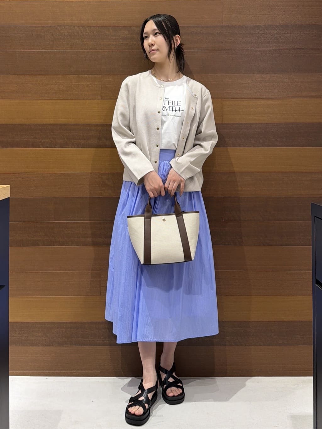 さやさんの「OPAQUE.CLIP｜ロゴプリント＆刺繍Tシャツ【洗濯機OK】」を使ったコーディネート