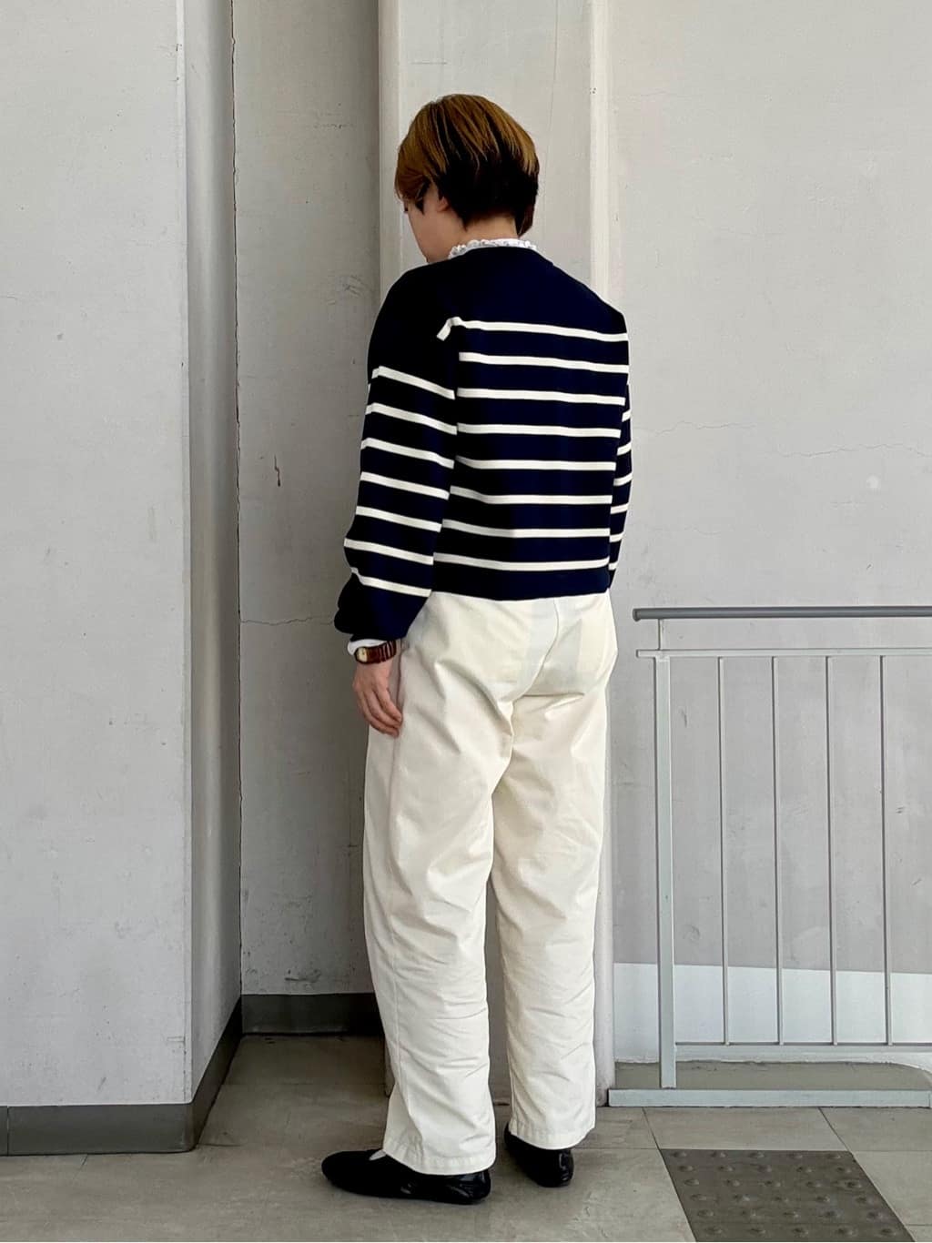 aiさんの「THE SHOP TK｜【羽織るだけでこなれ感を演出】デニム切替カーディガン」を使ったコーディネート