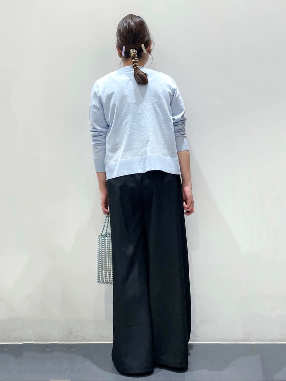 ともも。さんの「OPAQUE.CLIP｜ロゴプリント＆刺繍Tシャツ【洗濯機OK】」を使ったコーディネート