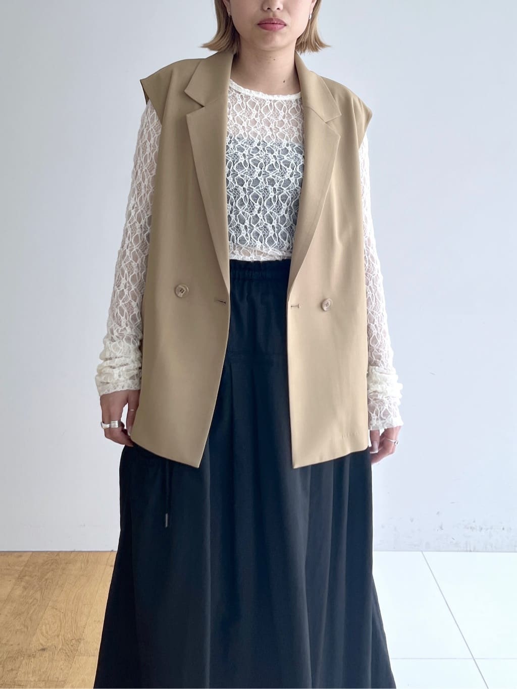Harukaさんの「INDIVI｜Comfy SET UP｜ベルテッドジレ【セットアップ対応／通勤／カセット服／接触冷感／UVカット】」を使ったコーディネート