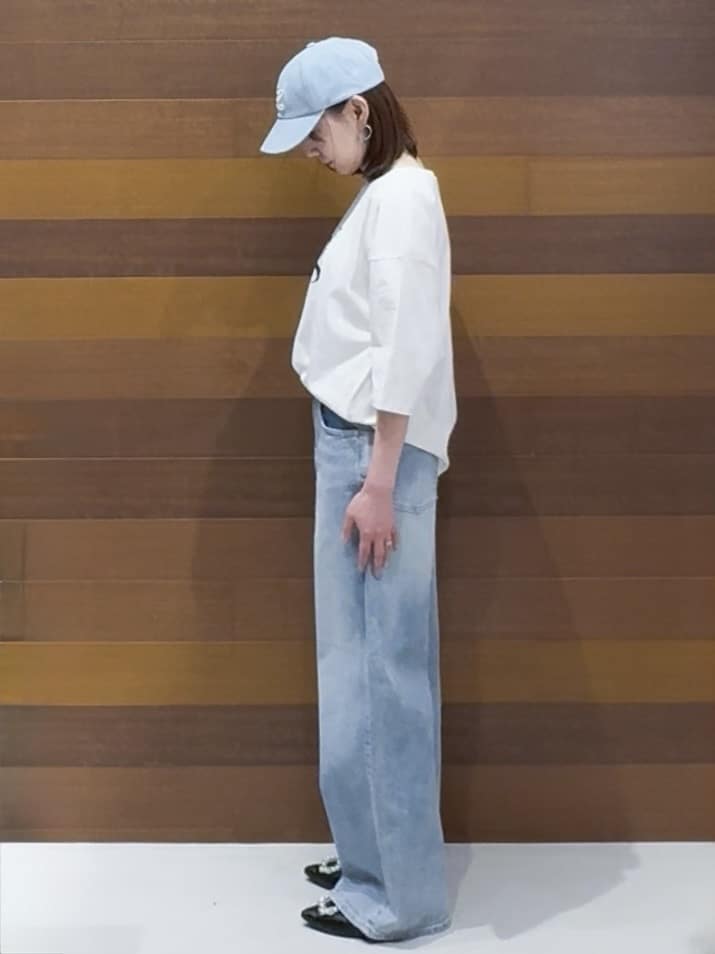juunさんの「OPAQUE.CLIP｜リラクシーロゴプリントTシャツ【洗濯機OK】」を使ったコーディネート