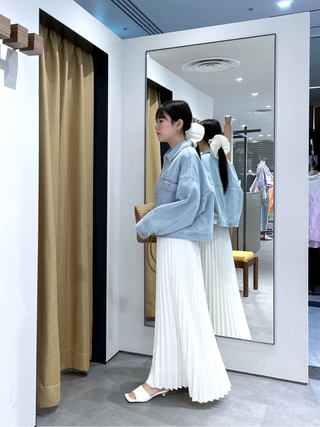 Renoさんの「INDIVI｜ボックスデニムジャケット」を使ったコーディネート