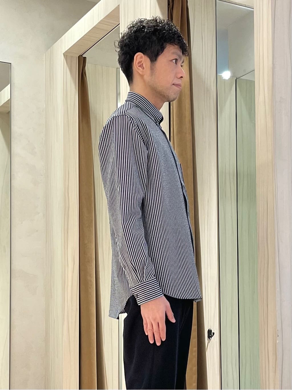 URAさんの「TAKEO KIKUCHI｜【抗菌防臭】バーズアイメッシュノーカラージャケット」を使ったコーディネート