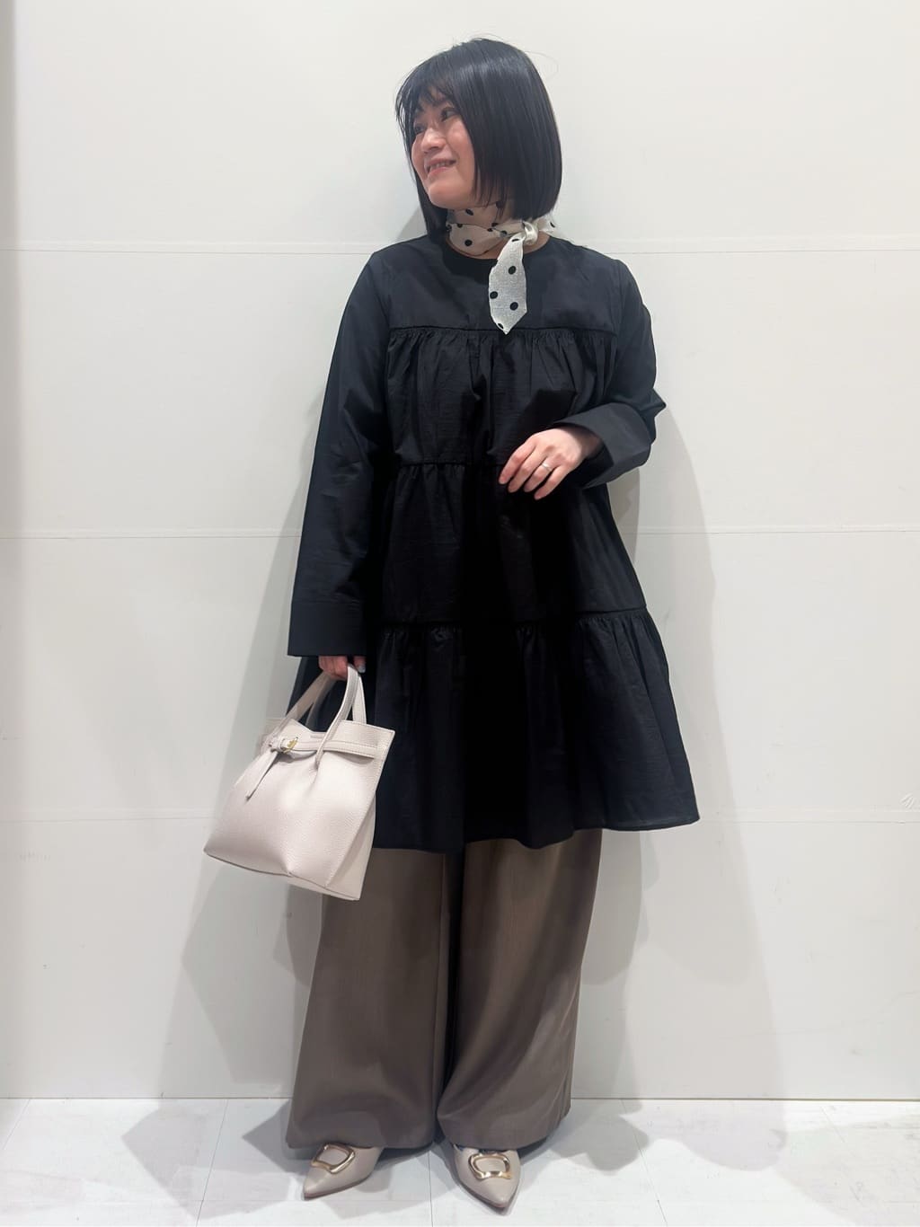 Minさんの「OPAQUE.CLIP｜ティアードミニワンピース【洗濯機OK】」を使ったコーディネート
