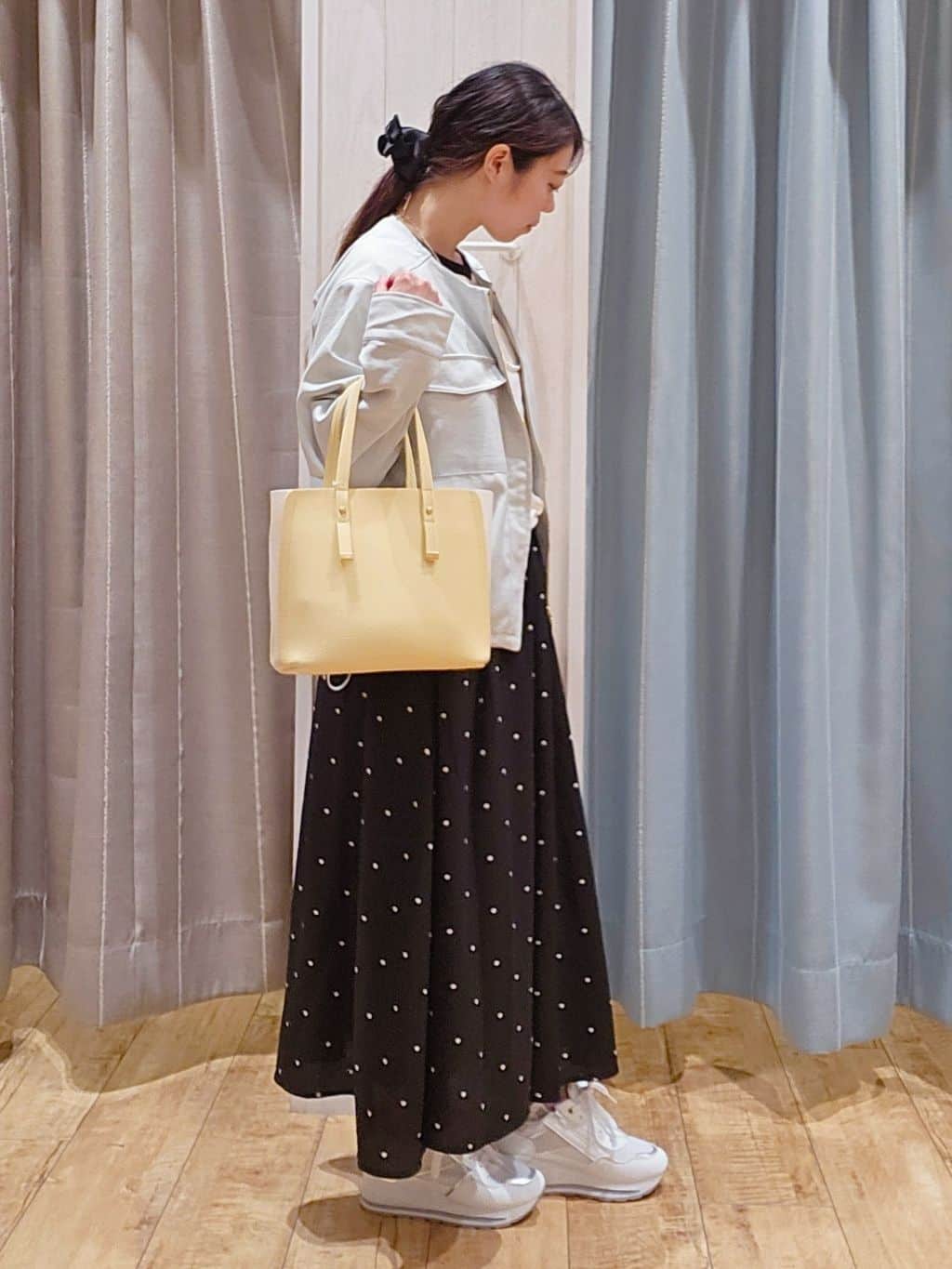miyaさんの「SHOO･LA･RUE｜【S-LL】サッと羽織れてきれい見え　フラップポケット ノーカラーブルゾン」を使ったコーディネート