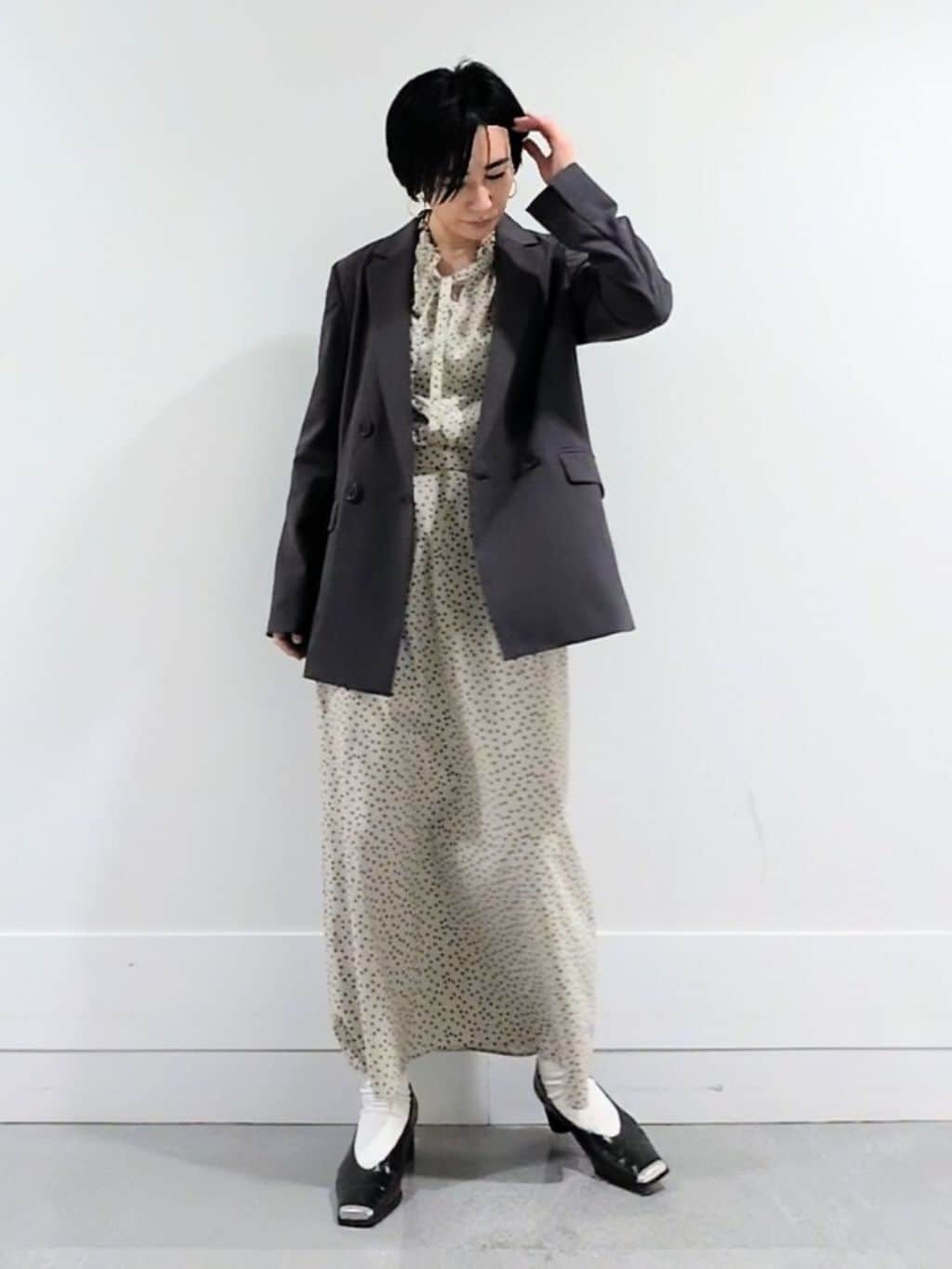 ミズタさんの「UNTITLED｜【新色追加/セットアップ可】エアリー ダブルブレストジャケット」を使ったコーディネート