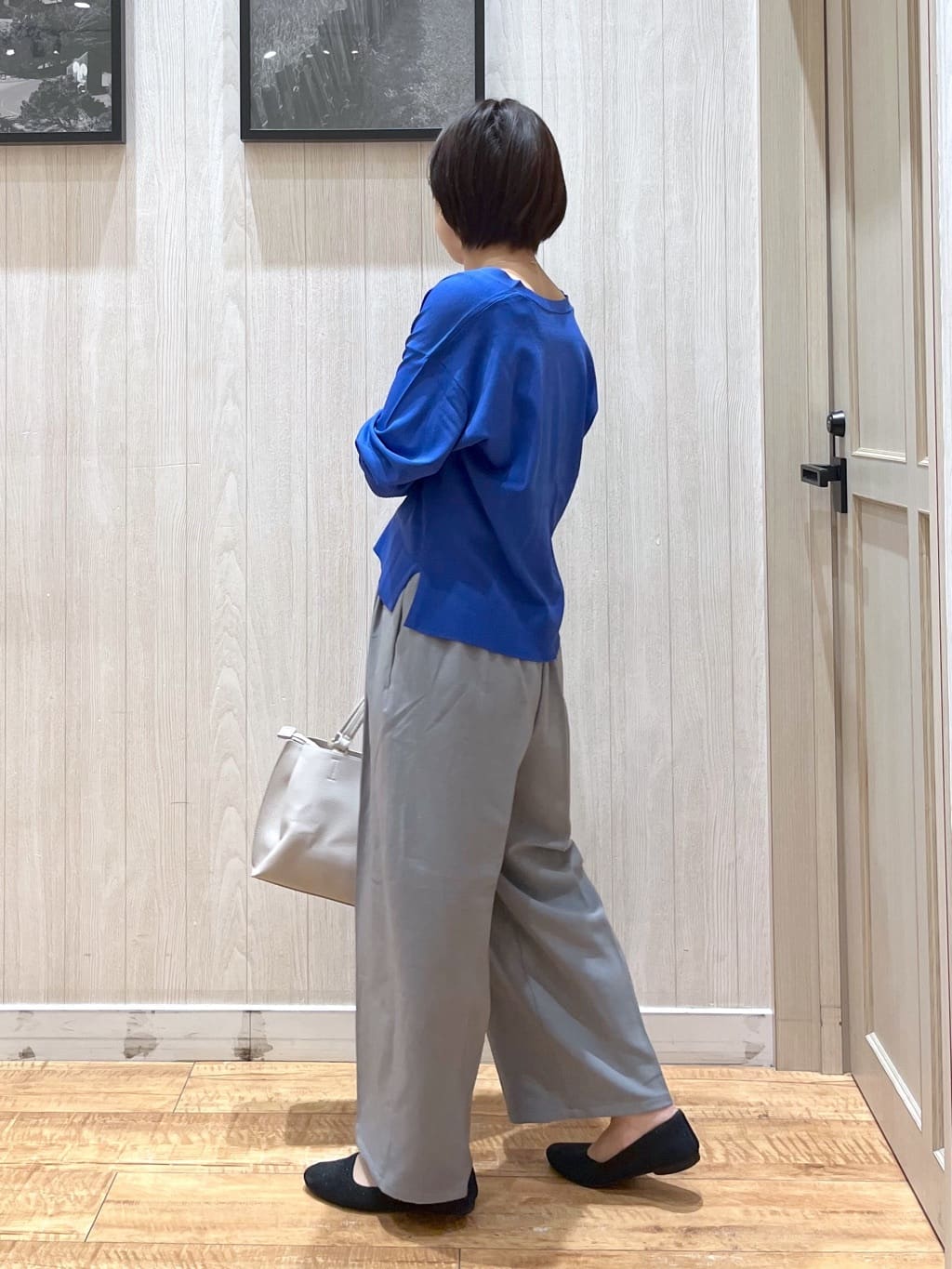 shirayuuuさんの「SHOO･LA･RUE｜【洗濯機可/UV】さらっとしたタッチが心地よい ショート丈 Vネックカーディガン」を使ったコーディネート